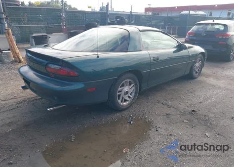 1995 Chevrolet Camaro Z28 z USA, uszkodzony, nr VIN 2G1FP22P3S2181990